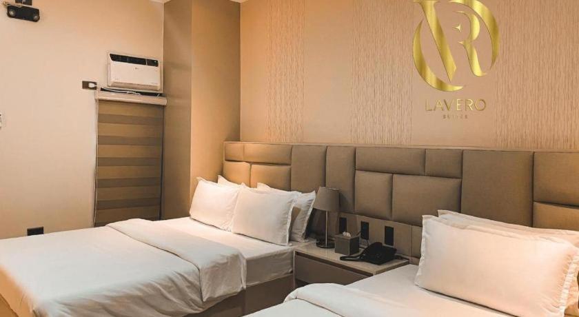 Lavero Suites Kalibo Exterior photo