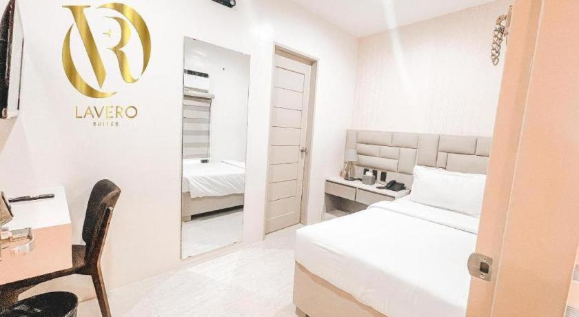Lavero Suites Kalibo Exterior photo